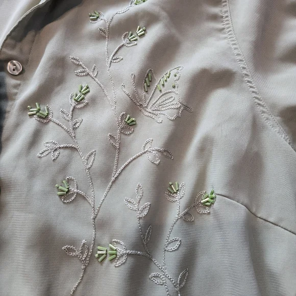 Pretty Vintage Beaded Blouse - Picture 3 of 5